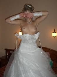 Qui sborra la sposa
 #104154410