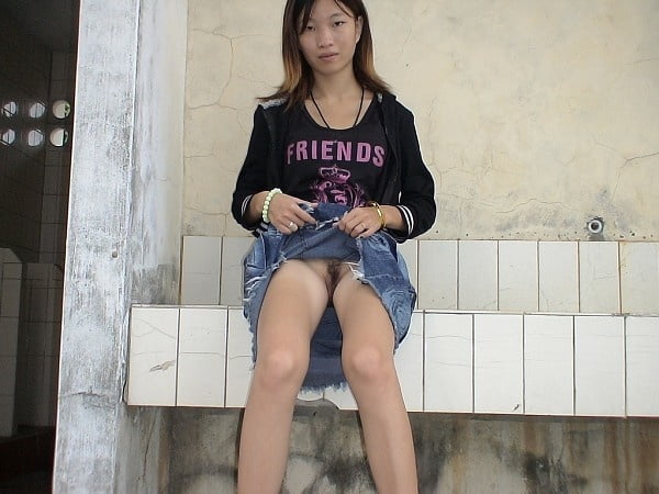 Amateur Taiwanese girl #98868344