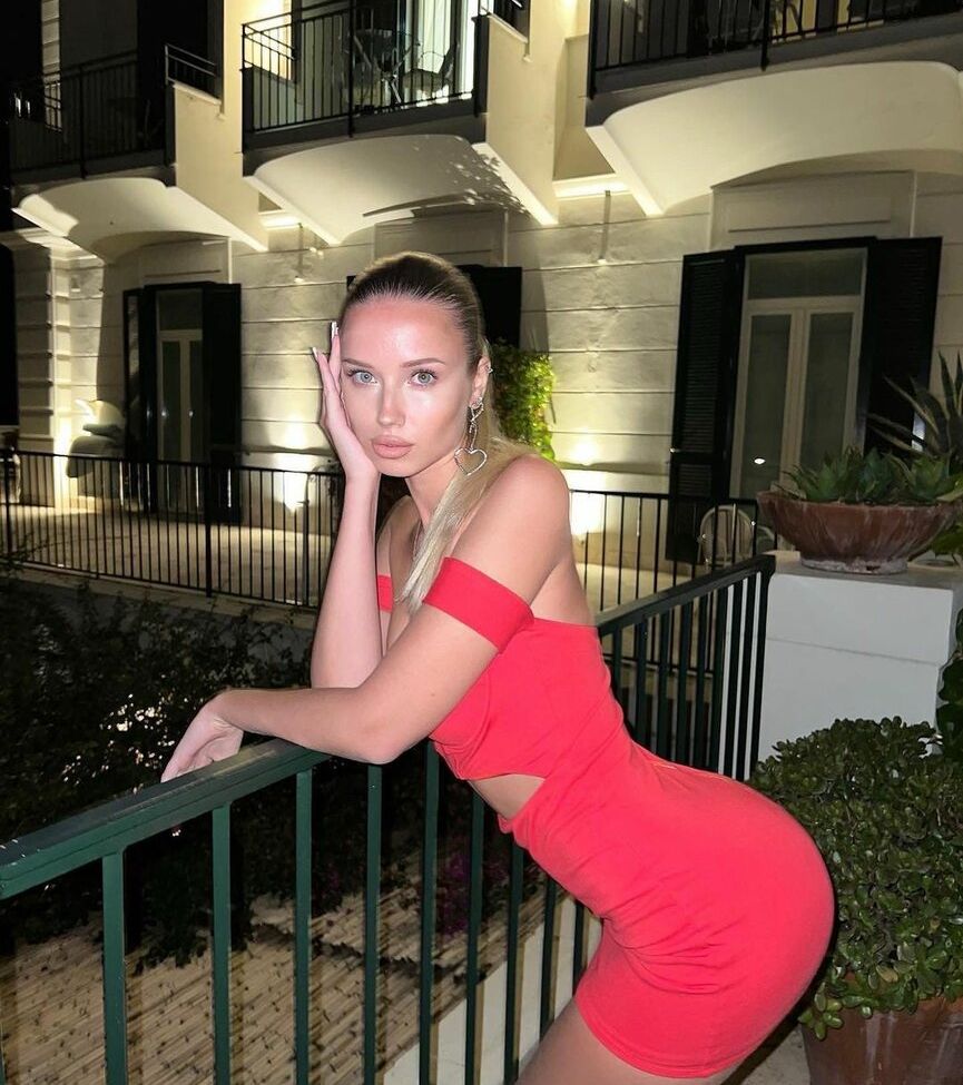 Polina Malinovskaya desnuda #107944114