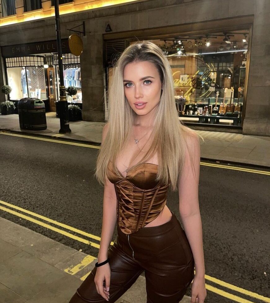 Polina Malinovskaya desnuda #107944166