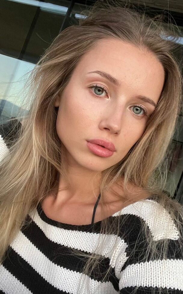 Polina Malinovskaya desnuda #107944188