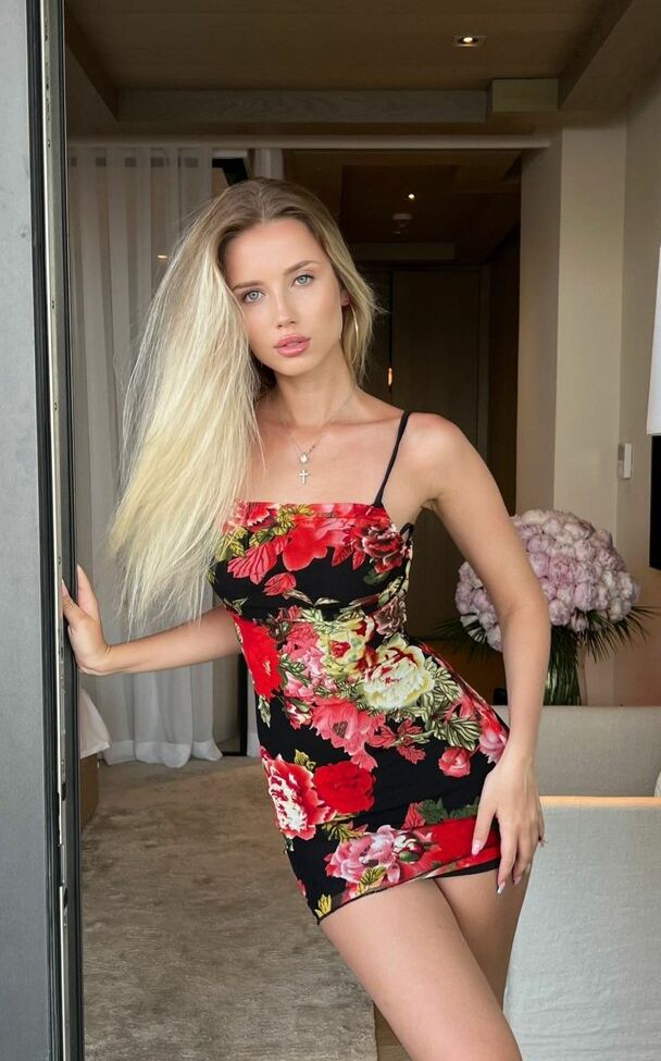 Polina Malinovskaya desnuda #107944225