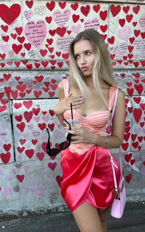 Polina Malinovskaya desnuda #107944228