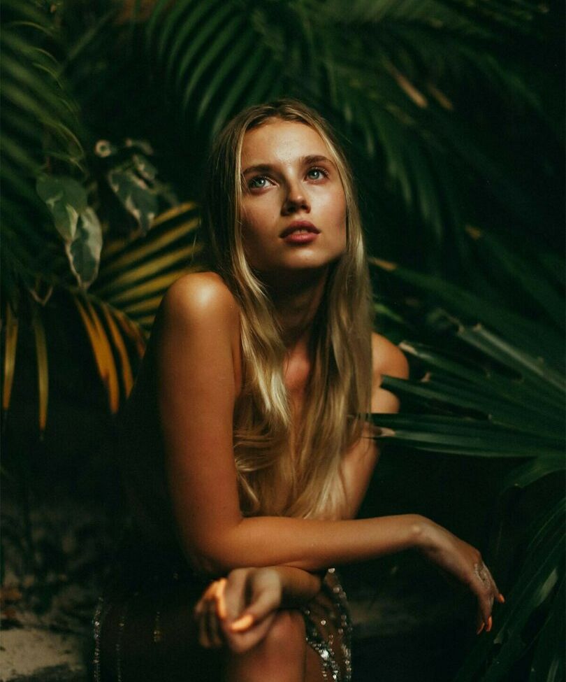 Polina Malinovskaya desnuda #107944309