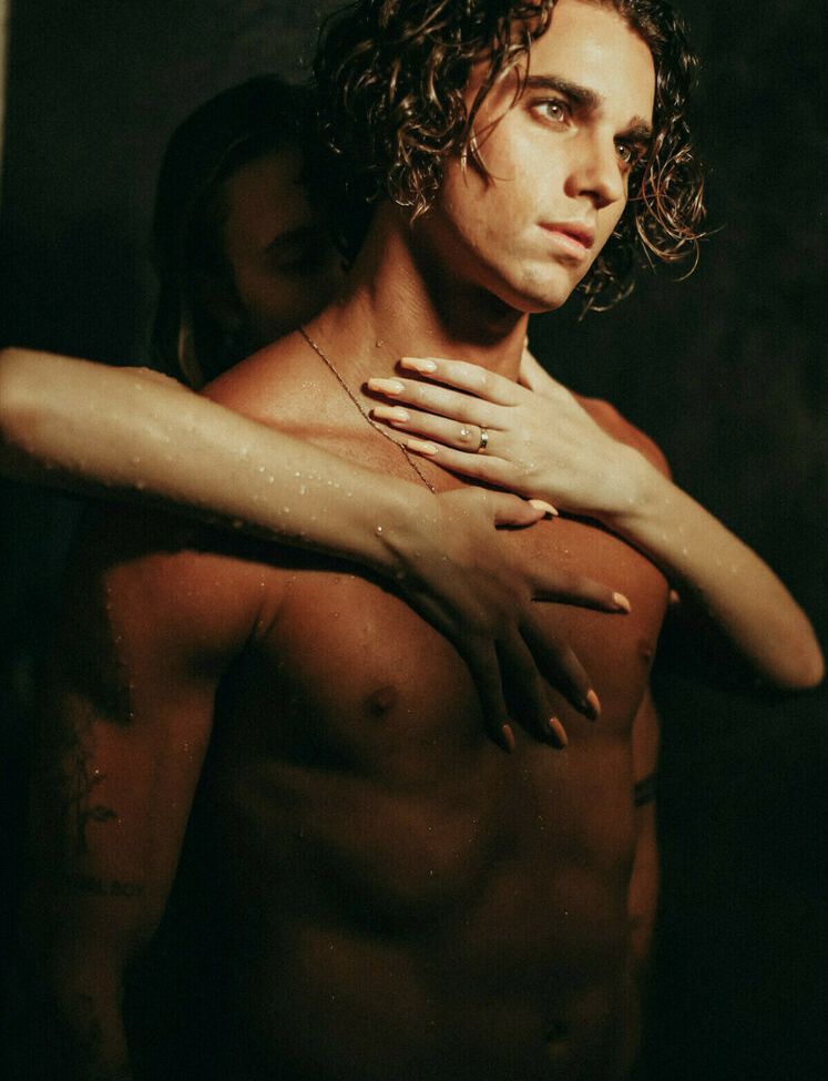 Polina Malinovskaya desnuda #107944327