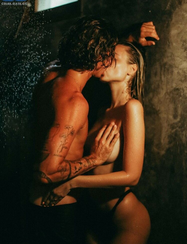 Polina Malinovskaya desnuda #107944407