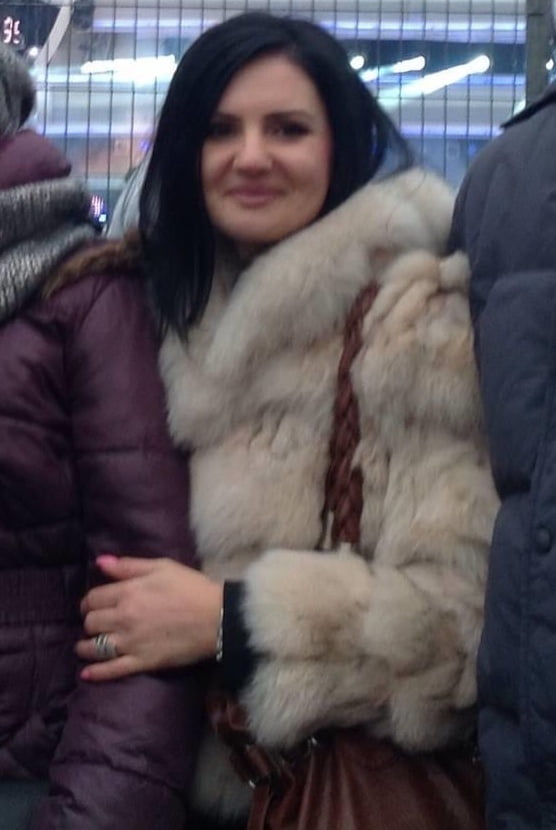 Paulina and her fur coats
 #94765437