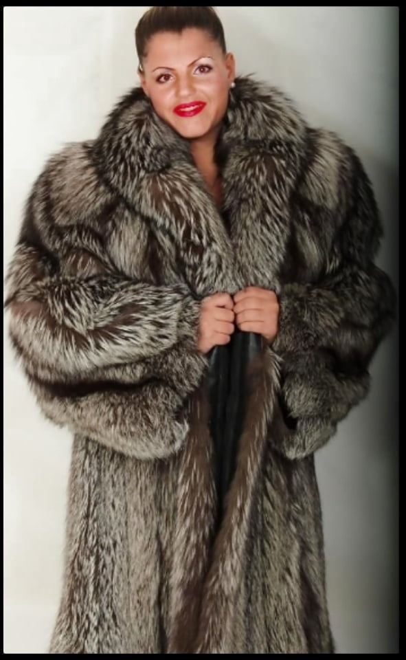 Paulina and her fur coats
 #94765456
