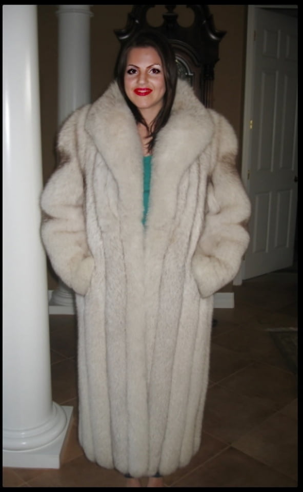 Paulina and her fur coats
 #94765460