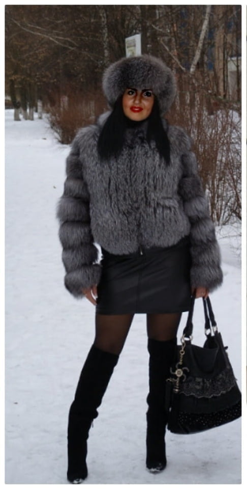 Paulina and her fur coats
 #94765464