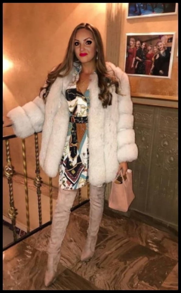 Paulina and her fur coats
 #94765496