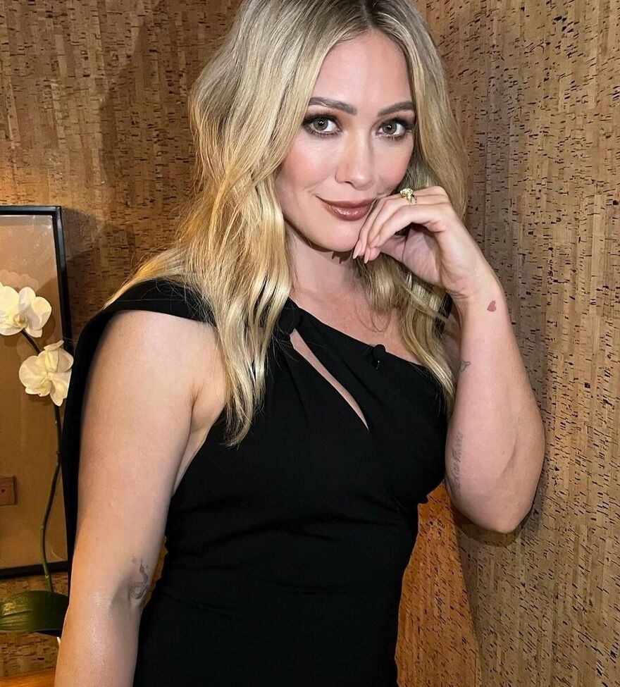 Hilary Duff desnuda #108709593