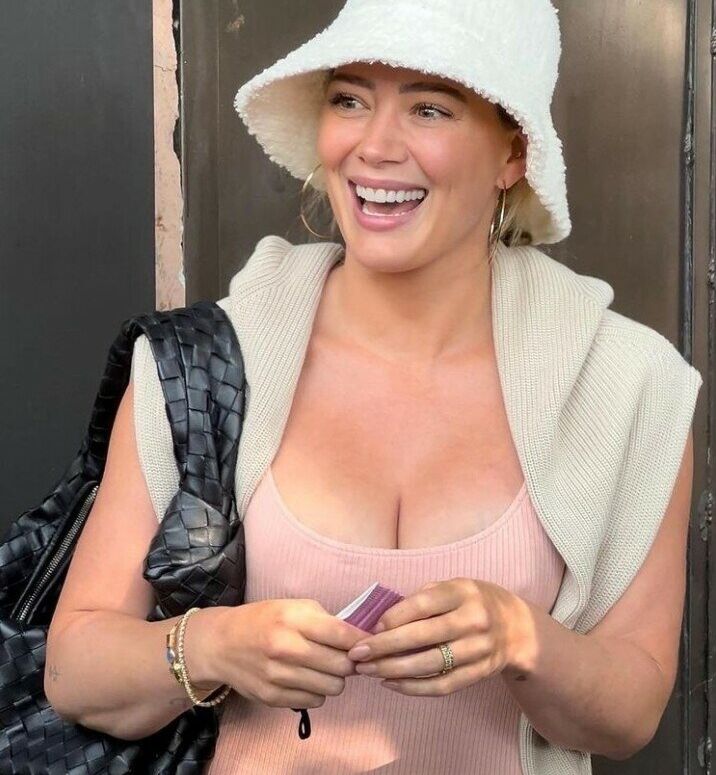 Hilary Duff desnuda #108709864