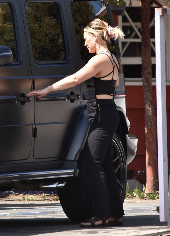 Hilary Duff desnuda #108710028