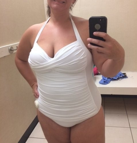 Sexy maduras, con curvas, y bbws en trajes de baño
 #80092681