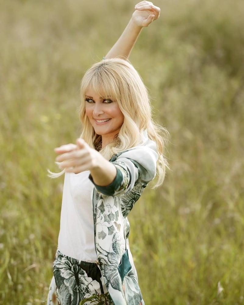 Natassa Theodoridou #91990873