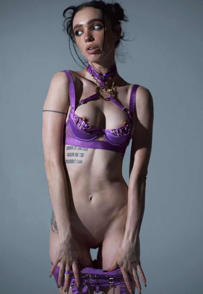 Taylor Zahn desnuda #108130905