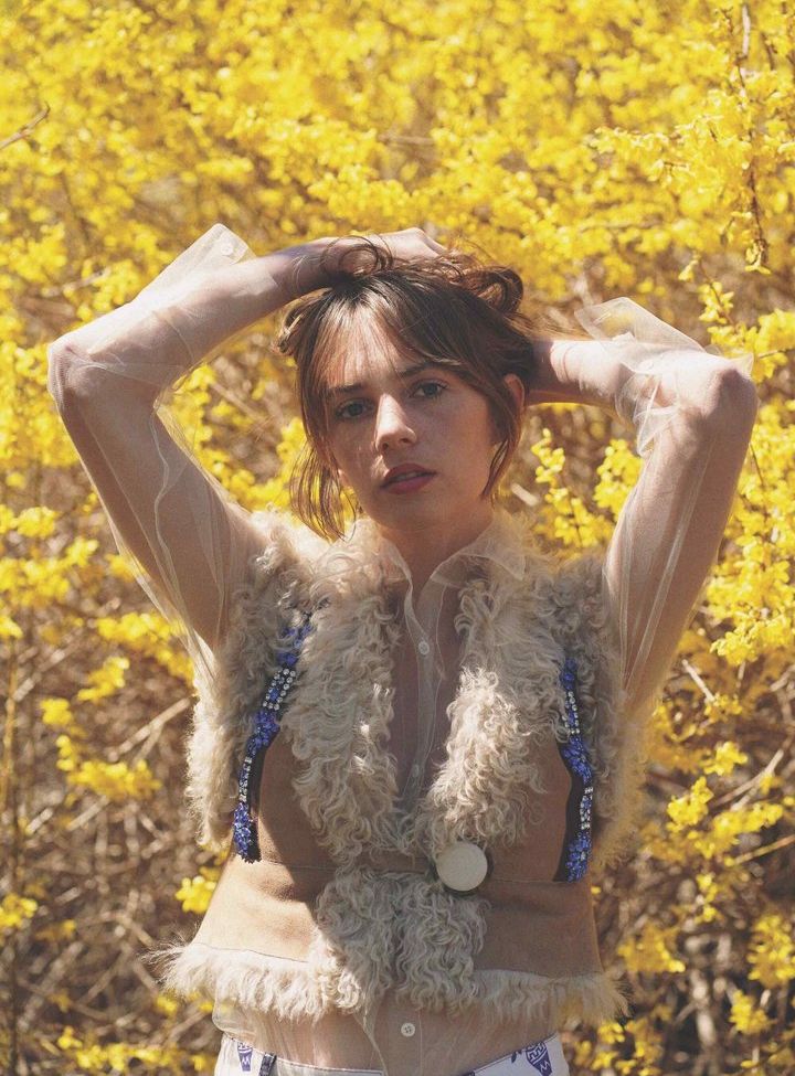 Maya Hawke nue #108221992