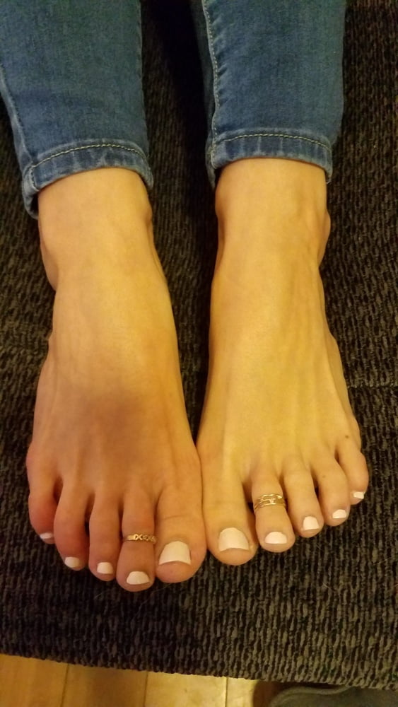 Friend's wife's pretty feet
 #97895956