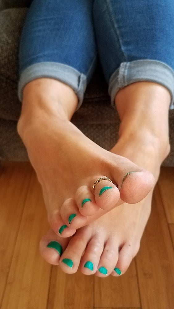 Friend's wife's pretty feet
 #97896058