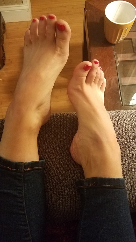 Friend's wife's pretty feet
 #97896138