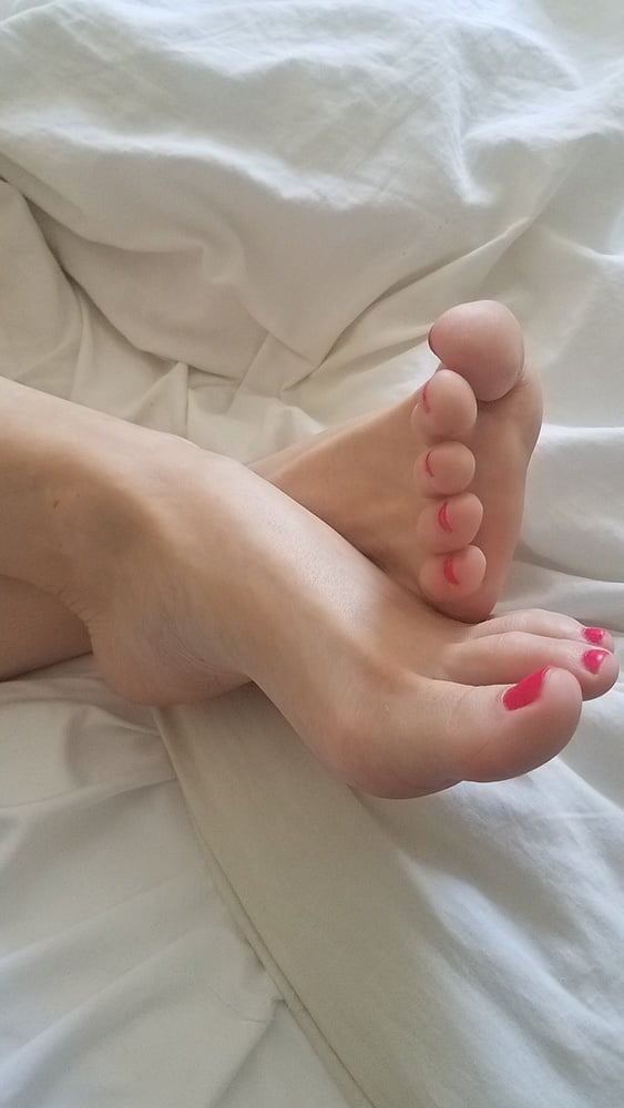 Friend's wife's pretty feet
 #97896191