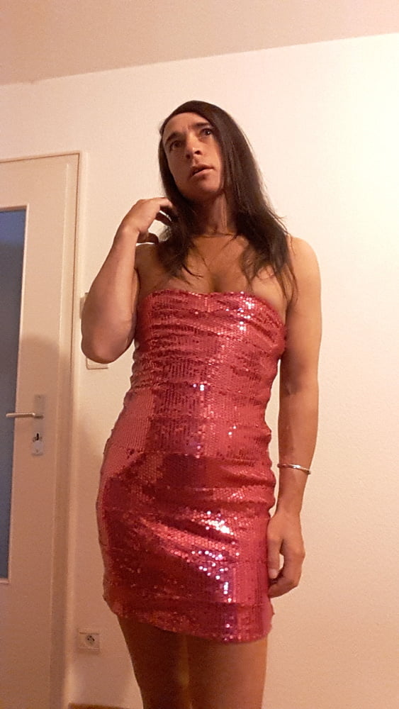 Tygra sissy in pink short dress. #106992064