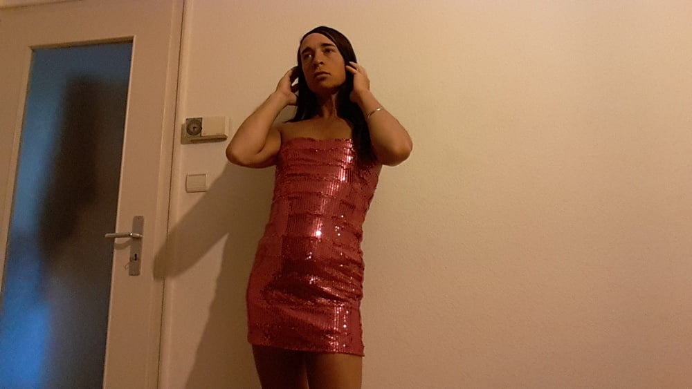 Tygra sissy in pink short dress. #106992069