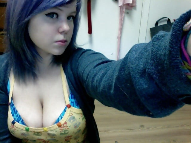 Ich habe deine Bilder gefunden
 #98676214