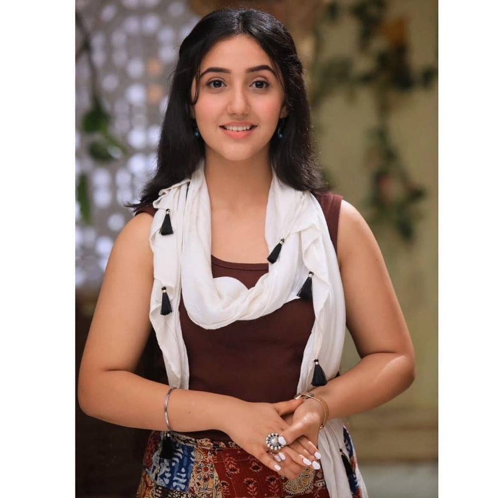 Ashnoor Kaur #79671985