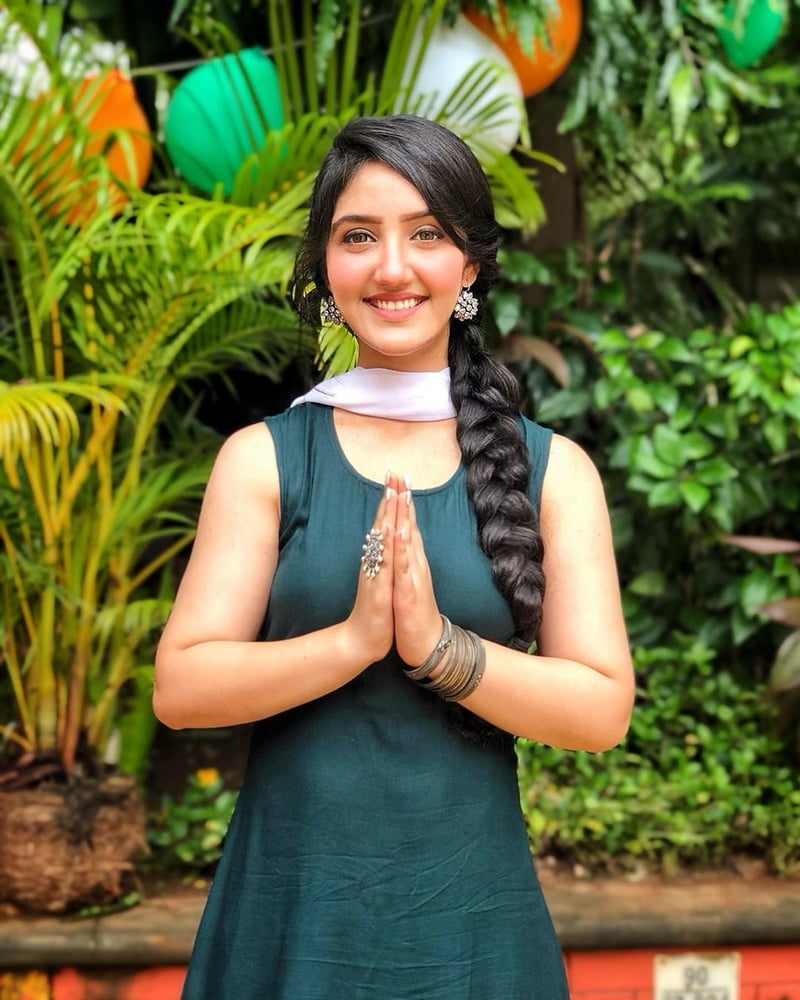 Ashnoor Kaur #79672000