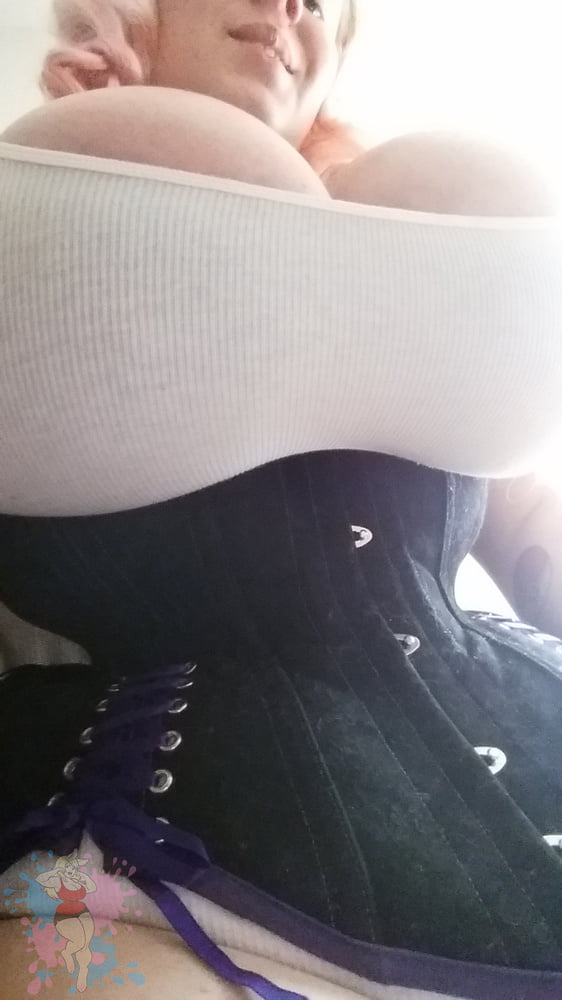 Un centavo para tu b(. y .)bs, mi querido...
 #99111105