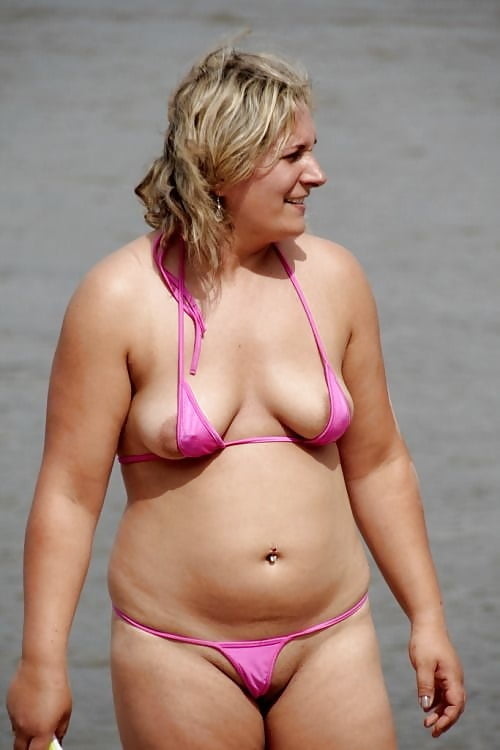 Donne mature in bikini
 #106322064