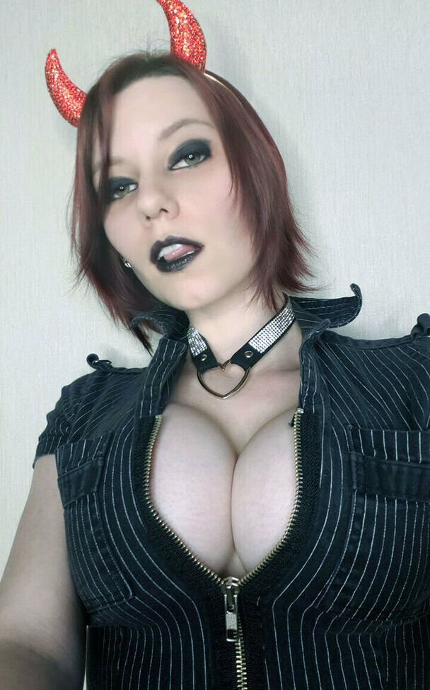 Sinnocent desnuda #109866741