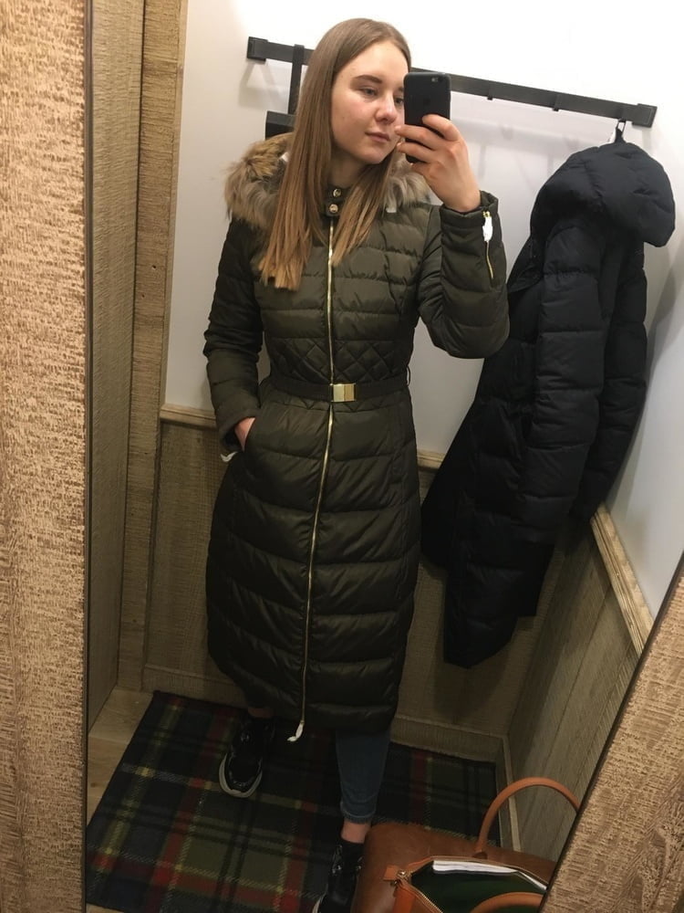 Sie ist so ein süßes Ding
 #88430124