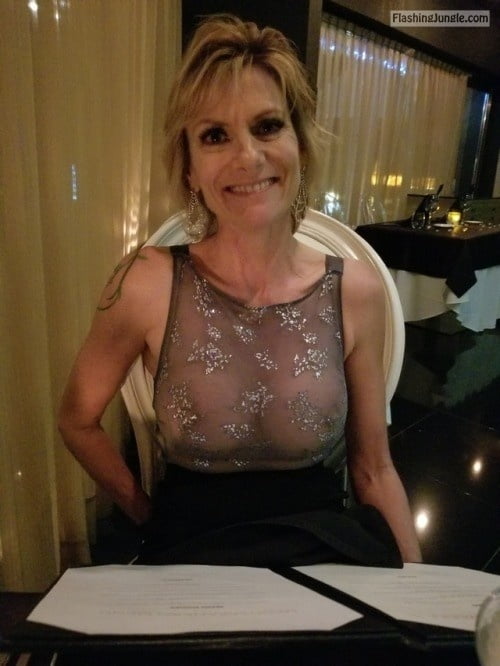 ¡¡Madura sexy milfs va braless !!
 #91396776