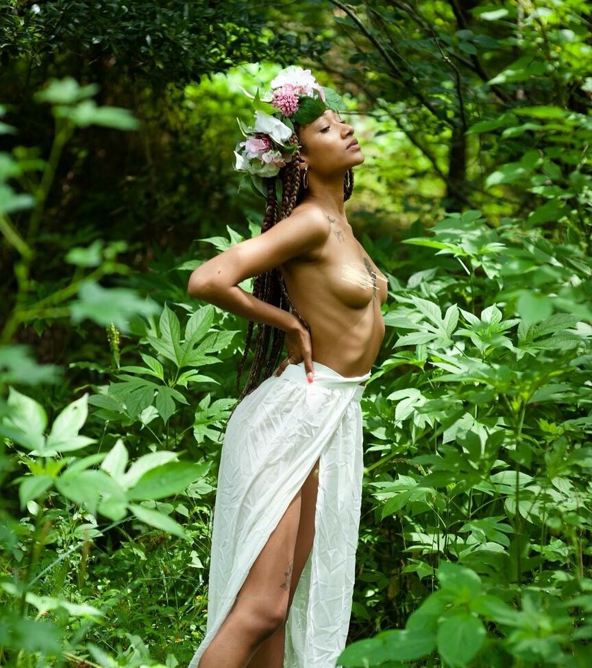 Paisley Fernandez desnuda #108271654