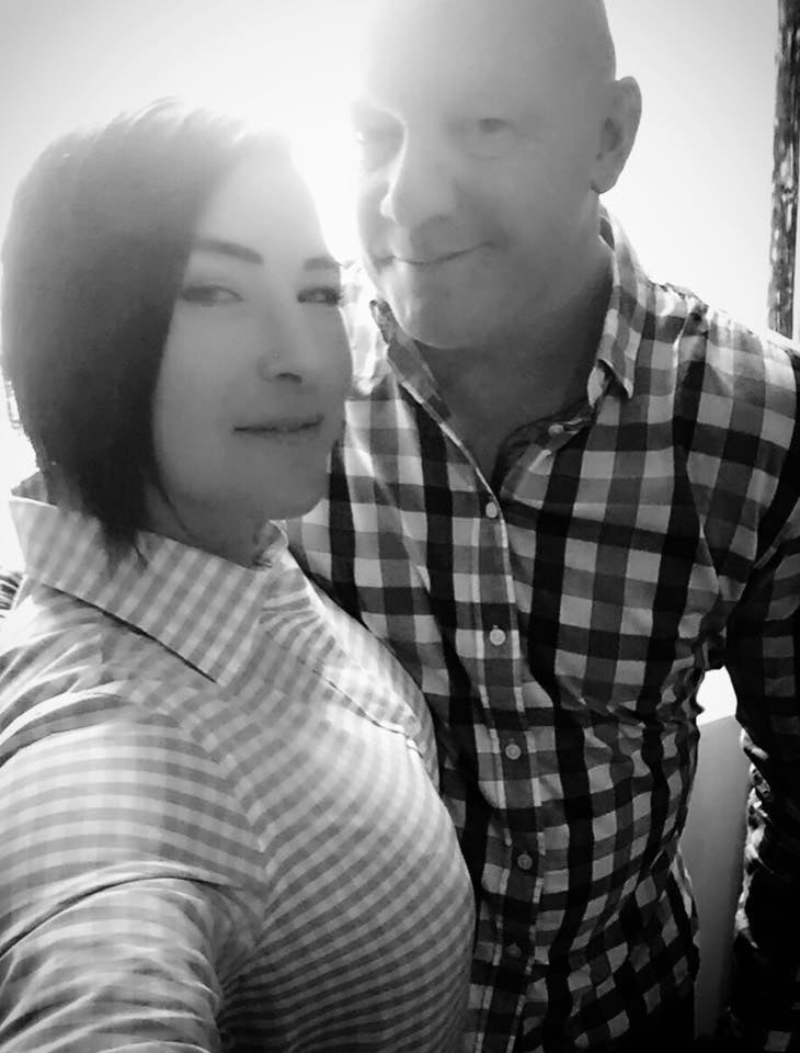 Hermosas mujeres fuertes
 #92196868