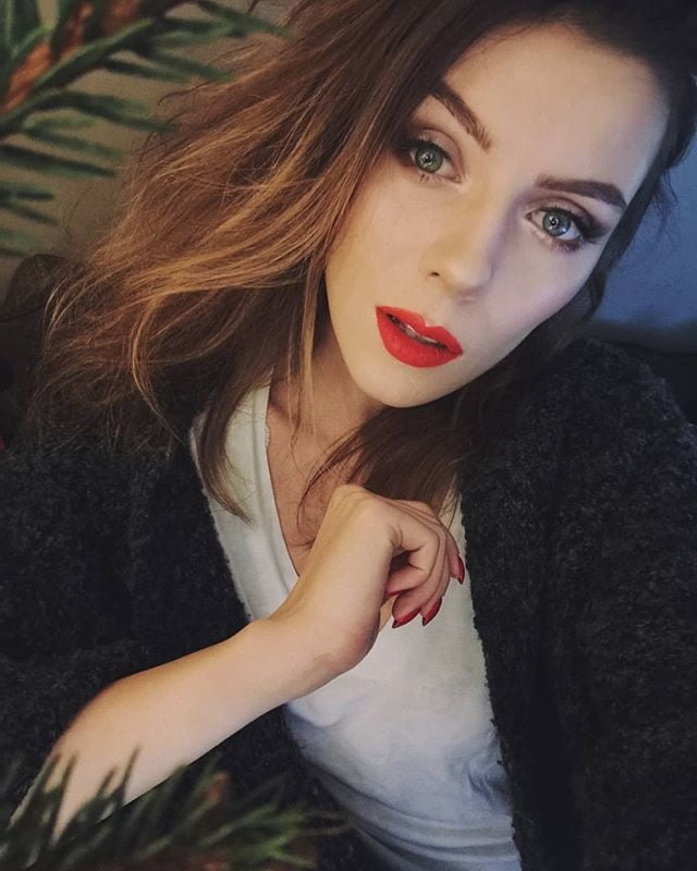 Karolina Pielesiak Polish YouTuber Szparagi #96628504