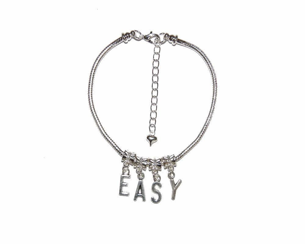 Schöner Schmuck für heiße Ehefrauen
 #97179912