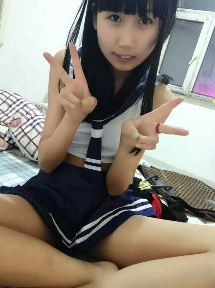 Chinesisches Mädchen geleckt 5
 #105163298