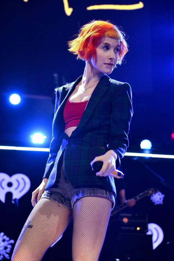 Hayley Williams Just Begging for it volume 2 #102934867