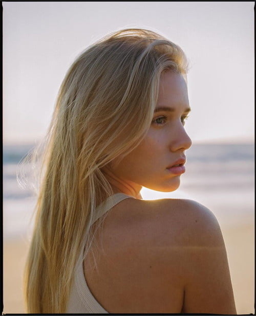 Putas con la polla tiesa
 #95692951