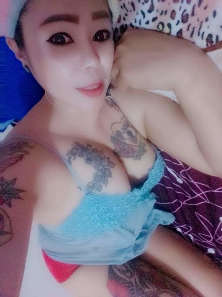 Ibu tetek Besar puki besar #93476178