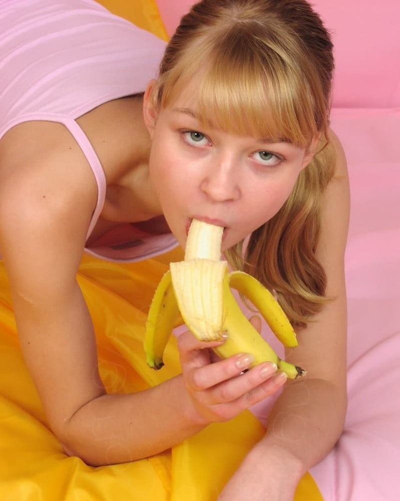 Banane flessibile assolo gola profonda dildo figa anale
 #93211972