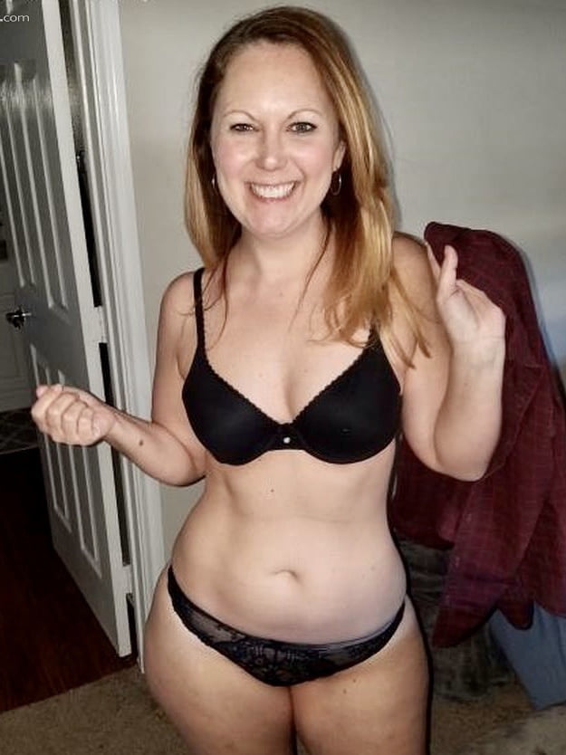 Exposición de las madres
 #98221081