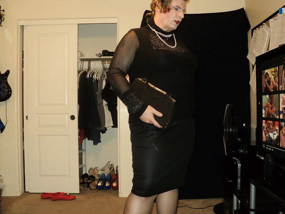 Cross-dresser Blair Scott in nylons and heels #106886279