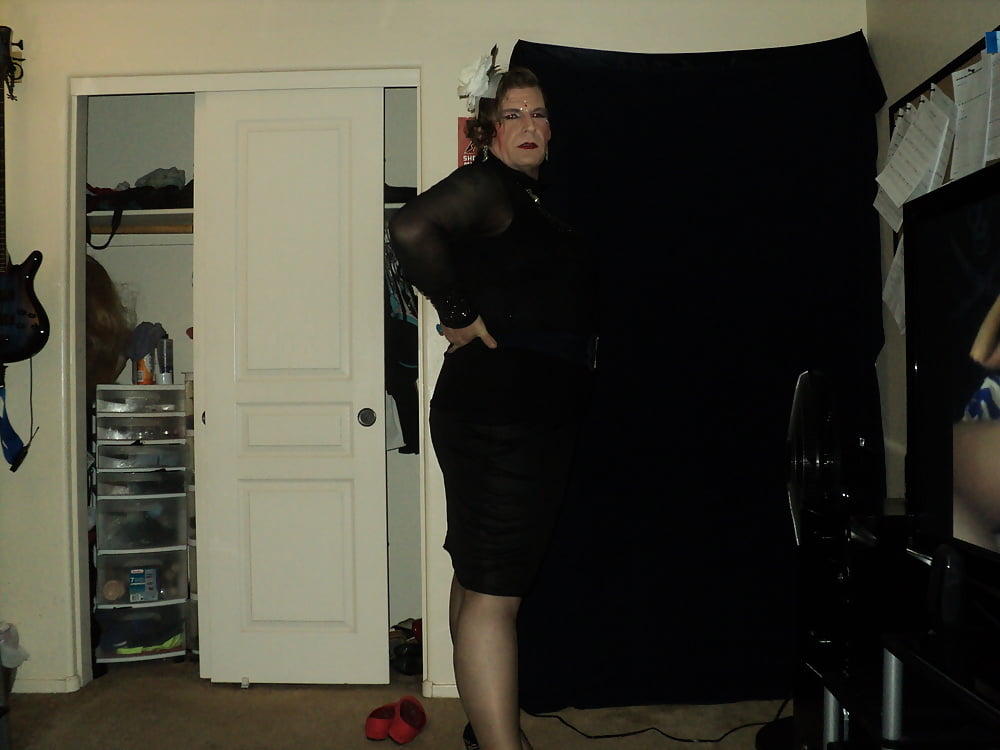 Cross-dresser Blair Scott in nylons and heels #106886338