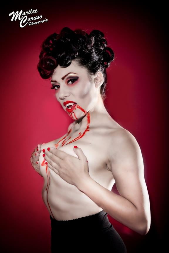 Goth edgy egirls alt
 #106401484