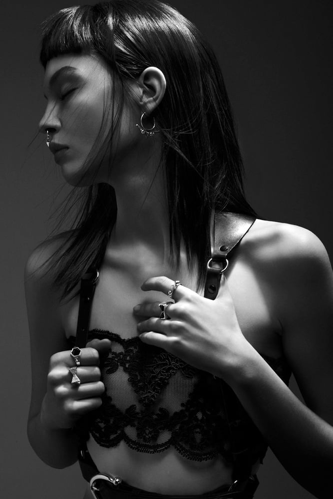 Goth edgy egirls alt
 #106401502